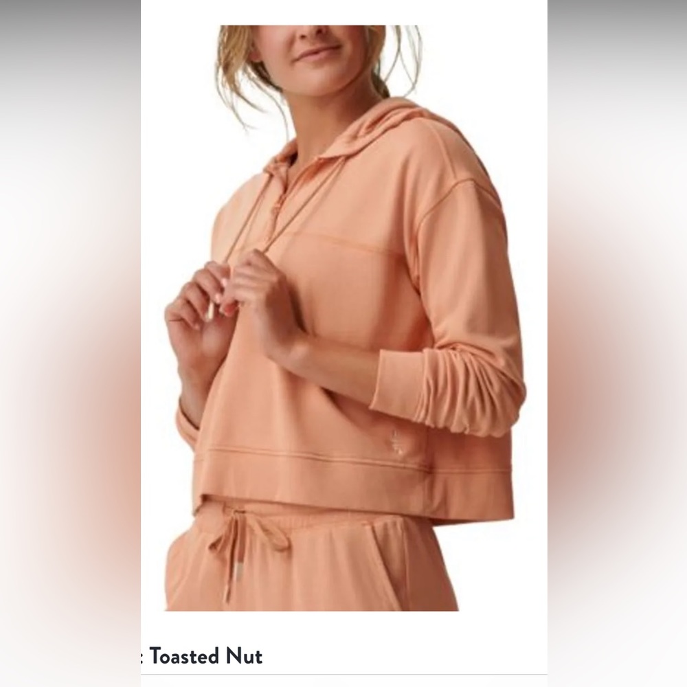 NWT crop hoodie